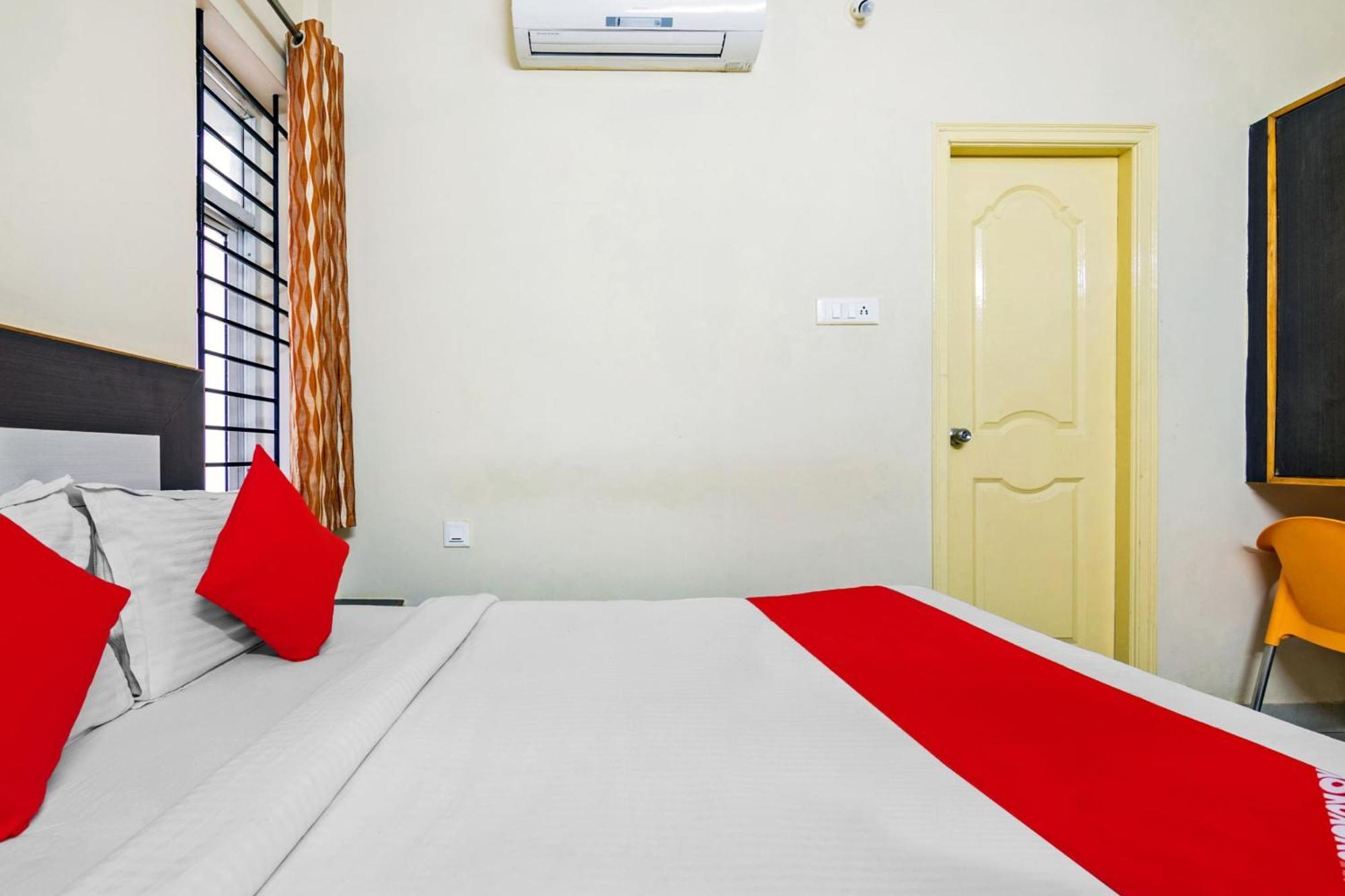 Oyo Sai Ram Residency Hotel Bangalore Exterior photo